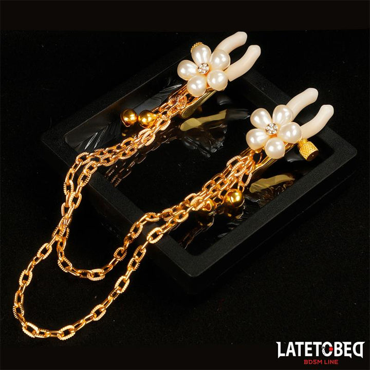Rearl nipple clamps with Chain