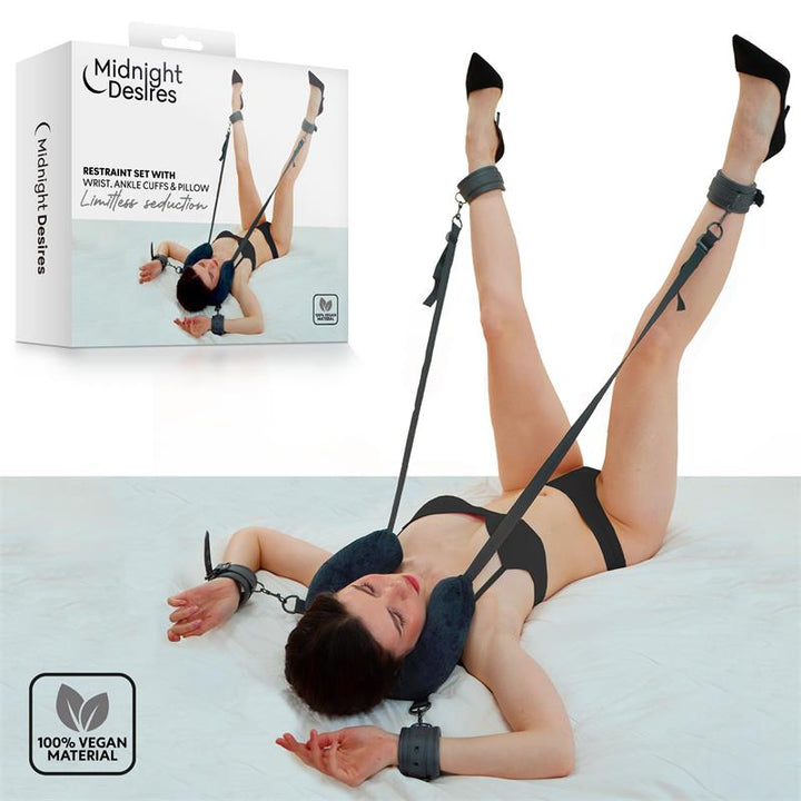 Restraint Set with Neck Pillow