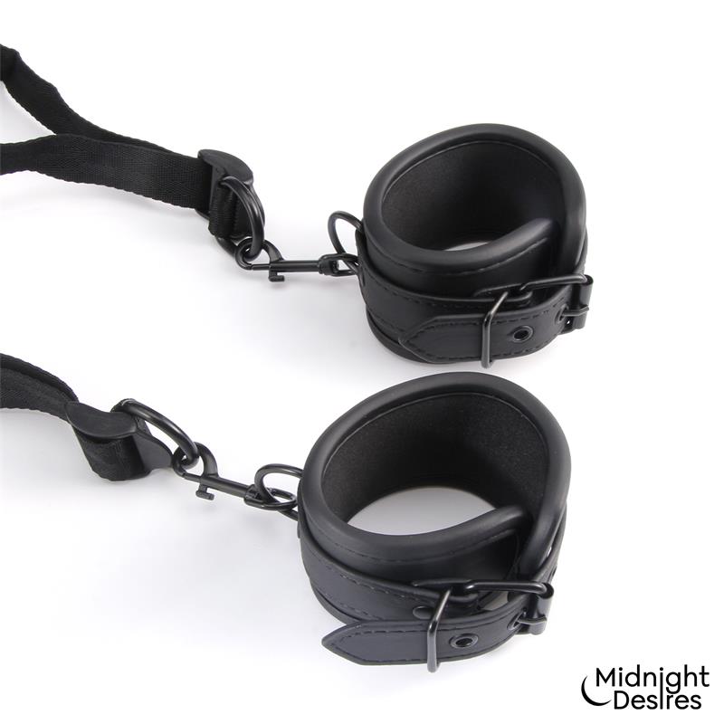 Restraint Set with Neck Pillow