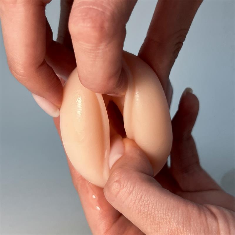 Mini Masturbator Vaginal Experience
